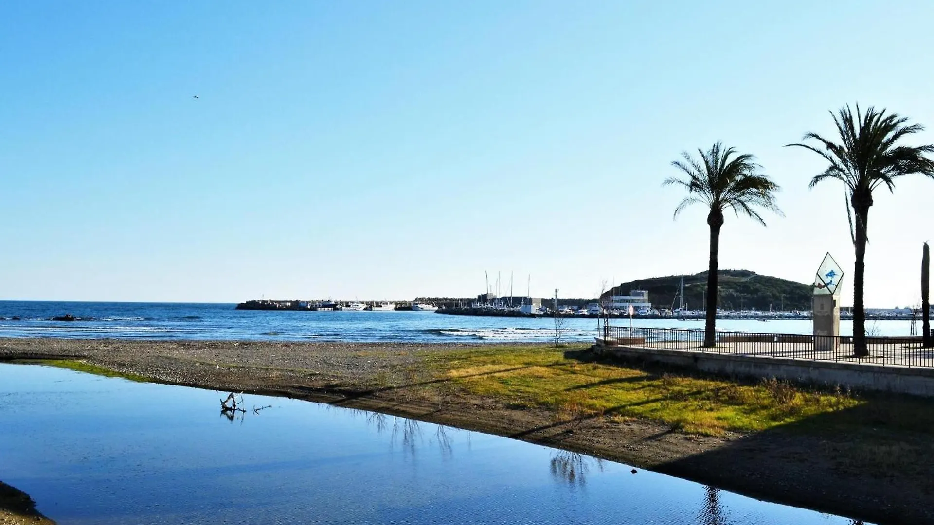 Apartamento Familiar De 3 Hab Cerca De La Playa En Llanca - Es-170-75 0*,