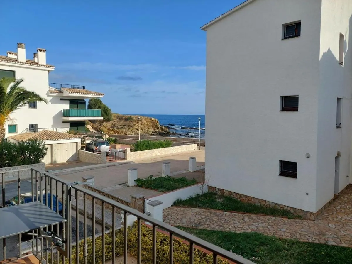 Apartamento Familiar De 3 Hab Cerca De La Playa En Llanca - Es-170-75 0*,